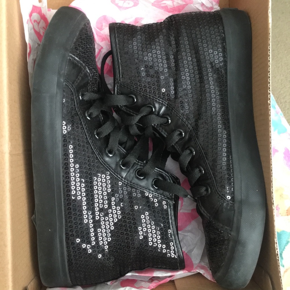 Dance sneakers size 7 women.. TRADES!!!